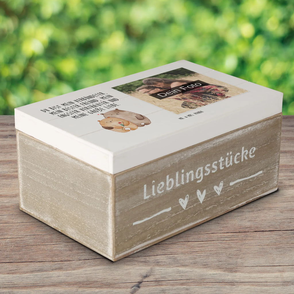 Personalisierte Foto Holzkiste Bären Liebe Personalisierte Foto Holzkiste, Liebe, Partner, Freund, Freundin, Ehemann, Ehefrau, Heiraten, Verlobung, Heiratsantrag, Liebesgeschenk, Jahrestag, Hocheitstag, Liebesbeweis, Bären, Verliebt, Geschenk Freund, Verheiratet, Verlobt, Hochzeitstag, Bärchen, Geschenk Hochzeit, Geschenk Freundin, Bär