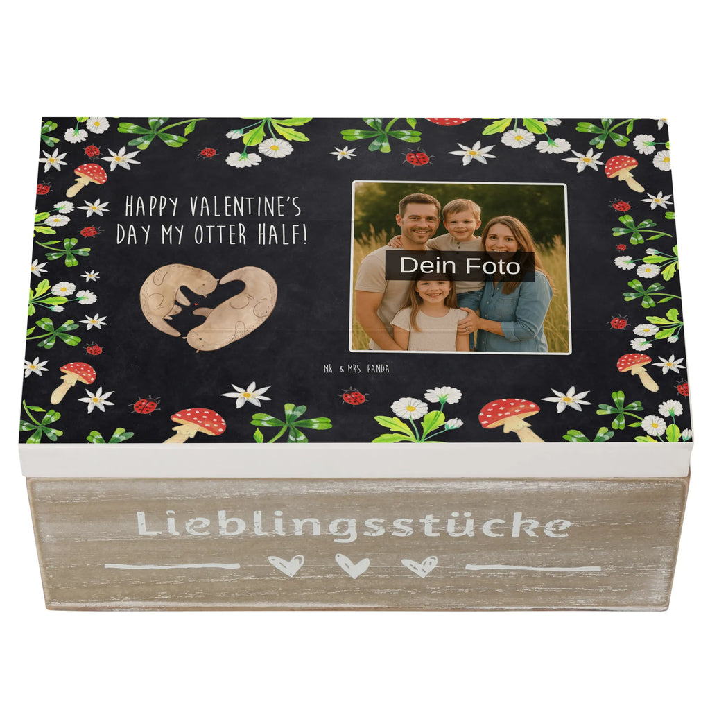 Personalisierte Foto Holzkiste Otter Valentine Personalisierte Foto Holzkiste, Liebe, Partner, Freund, Freundin, Ehemann, Ehefrau, Heiraten, Verlobung, Heiratsantrag, Liebesgeschenk, Jahrestag, Hocheitstag, Mitbringsel, Valentinstag, für Ehemann, Hochzeitstag, Geschenk für Partner, Geschenk für Frauen, für Männer, Geschenk für Freundin, Liebesbeweis
