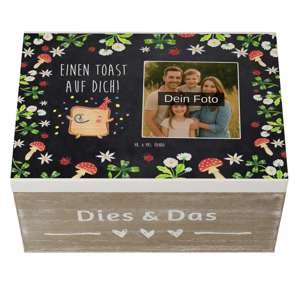 Personalisierte Foto Holzkiste Toast Party Personalisierte Foto Holzkiste, Liebe, Partner, Freund, Freundin, Ehemann, Ehefrau, Heiraten, Verlobung, Heiratsantrag, Liebesgeschenk, Jahrestag, Hocheitstag, Geschenk für Freundin, Mitbringsel, für Ehemann, Valentinstag, Geschenk für Frauen, Hochzeitstag, Geschenk für Partner, für Männer, Liebesbeweis