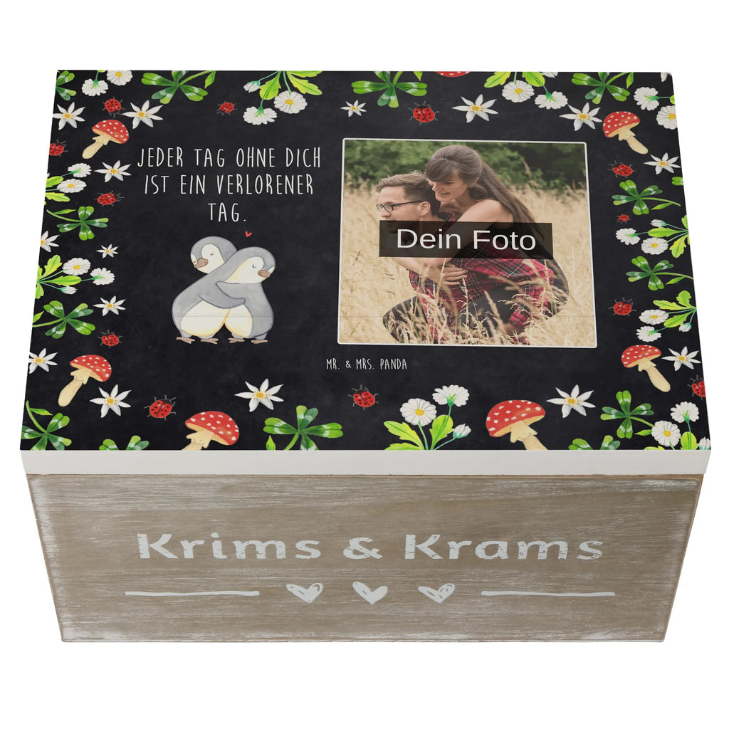 Personalisierte Foto Holzkiste Pinguine Kuscheln Personalisierte Foto Holzkiste, Liebe, Partner, Freund, Freundin, Ehemann, Ehefrau, Heiraten, Verlobung, Heiratsantrag, Liebesgeschenk, Jahrestag, Hocheitstag, Liebesbeweis, Hochzeitstag, Geschenk für Partner, Mitbringsel, Geschenk für Freundin, für Ehemann, Valentinstag, für Männer, Geschenk für Frauen