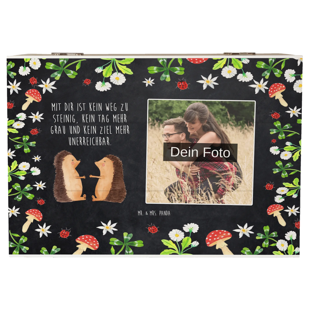 Personalisierte Foto Holzkiste Igel Liebe Personalisierte Foto Holzkiste, Liebe, Partner, Freund, Freundin, Ehemann, Ehefrau, Heiraten, Verlobung, Heiratsantrag, Liebesgeschenk, Jahrestag, Hocheitstag, Liebesbeweis, Geschenk, Verliebt, Verlobt, Igel, Verheiratet, Hochzeit, Hochzeitstag