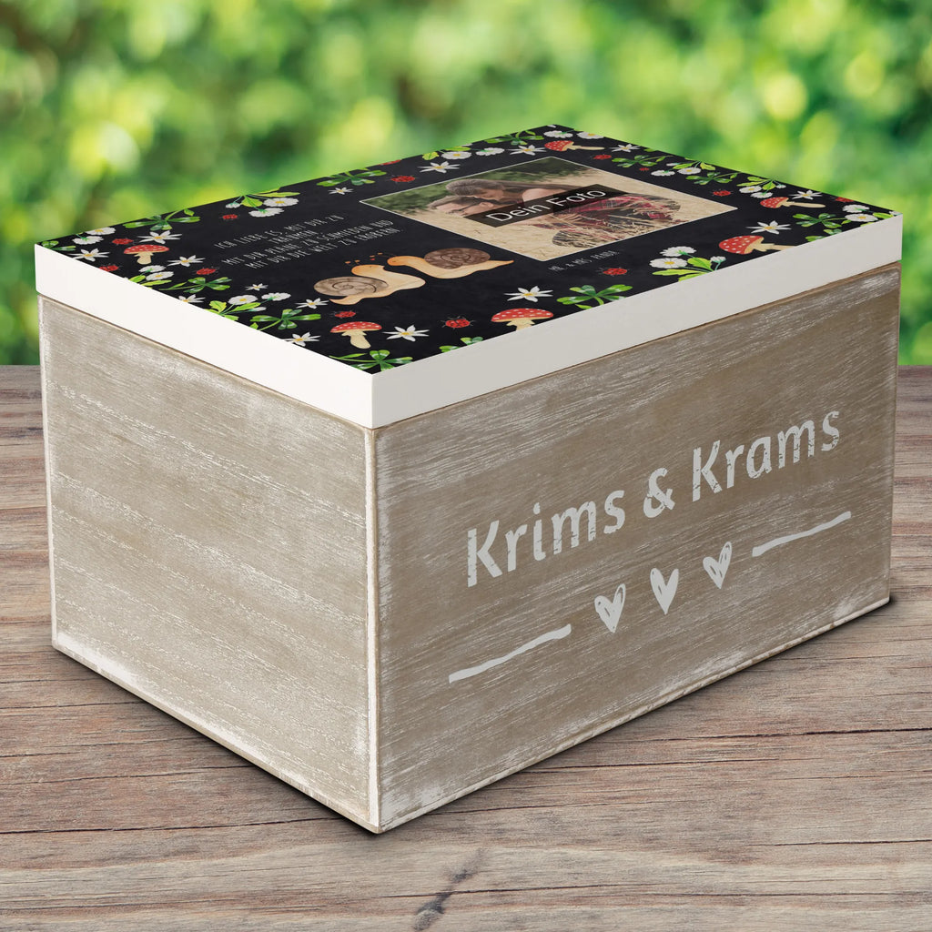 Personalisierte Foto Holzkiste Schnecken Liebe Personalisierte Foto Holzkiste, Liebe, Partner, Freund, Freundin, Ehemann, Ehefrau, Heiraten, Verlobung, Heiratsantrag, Liebesgeschenk, Jahrestag, Hocheitstag