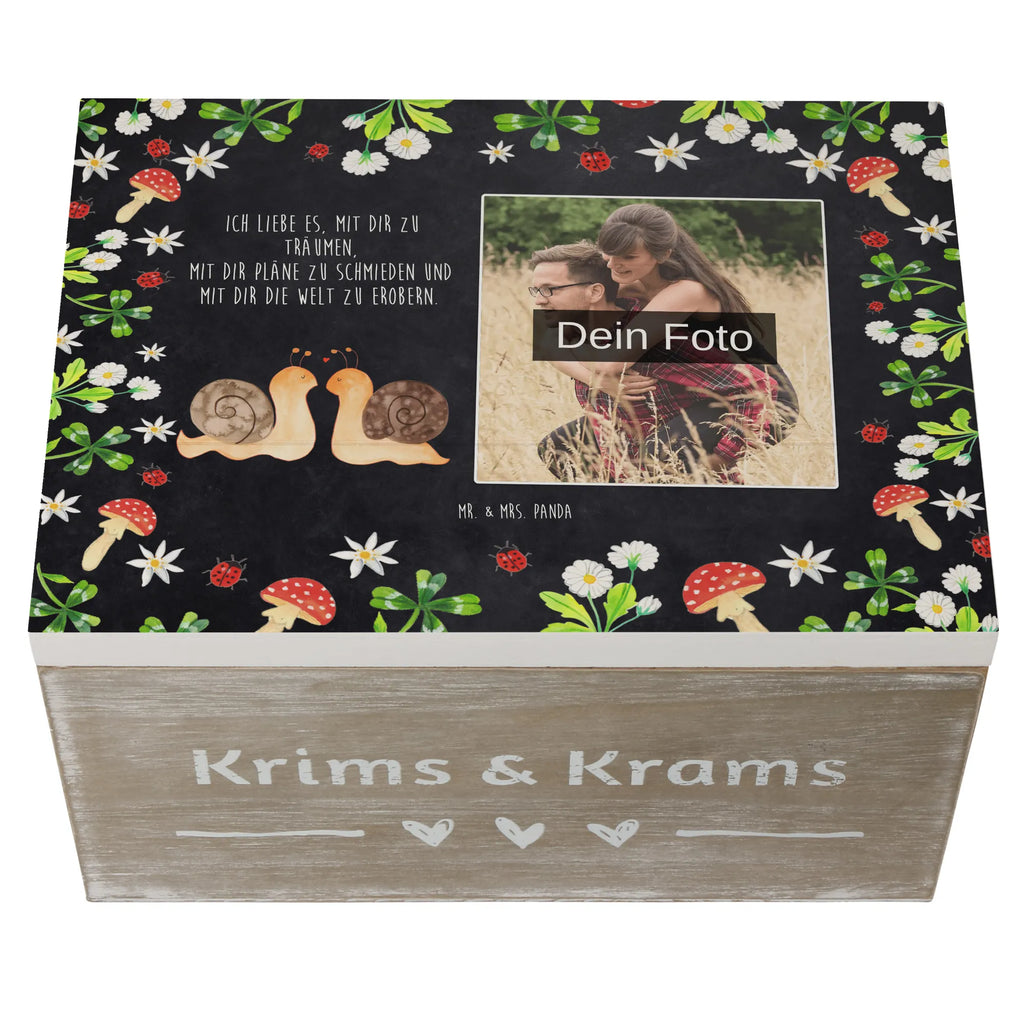 Personalisierte Foto Holzkiste Schnecken Liebe Personalisierte Foto Holzkiste, Liebe, Partner, Freund, Freundin, Ehemann, Ehefrau, Heiraten, Verlobung, Heiratsantrag, Liebesgeschenk, Jahrestag, Hocheitstag
