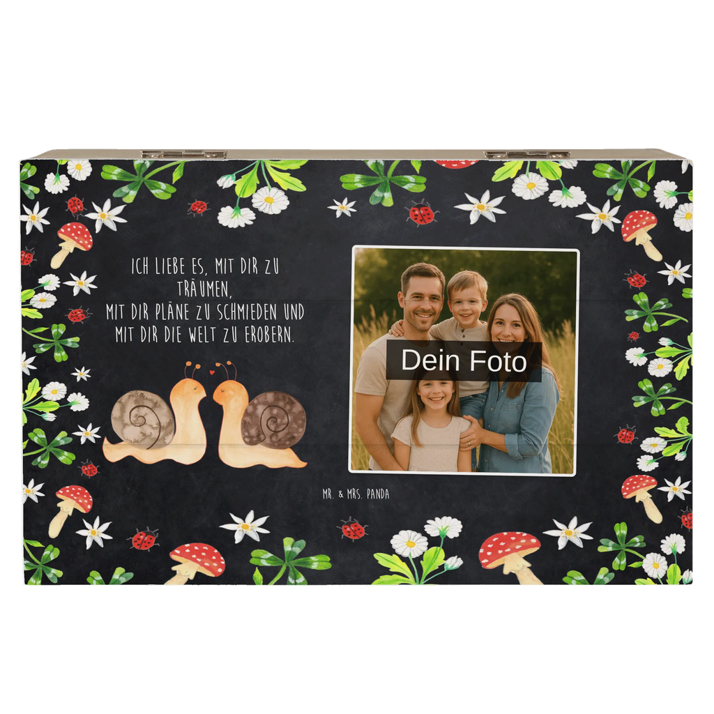 Personalisierte Foto Holzkiste Schnecken Liebe Personalisierte Foto Holzkiste, Liebe, Partner, Freund, Freundin, Ehemann, Ehefrau, Heiraten, Verlobung, Heiratsantrag, Liebesgeschenk, Jahrestag, Hocheitstag