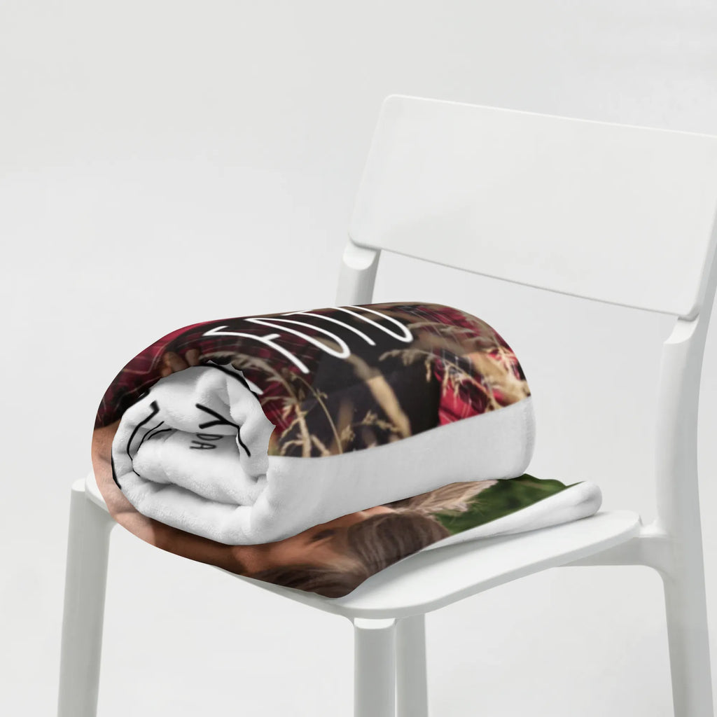 Personalized Photo Blanket otter valentine Love, Loving, Two, Together, Marriage, Engagement, Proposal of marriage, Love gift, gift for her, gift for him, anniversary gift, Valentine&#39;s Day Gift for Women Love Gift Anniversary Wedding Anniversary Party Favor Gift for Girlfriend Gift for Partner Boyfriend Gift Token of Love for Men for Husband