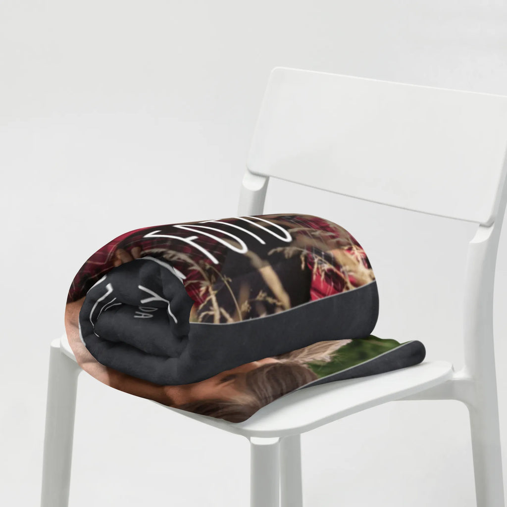 Personalized Photo Blanket otter valentine Love, Loving, Two, Together, Marriage, Engagement, Proposal of marriage, Love gift, gift for her, gift for him, anniversary gift, Valentine&#39;s Day Gift for Women Love Gift Anniversary Wedding Anniversary Party Favor Gift for Girlfriend Gift for Partner Boyfriend Gift Token of Love for Men for Husband