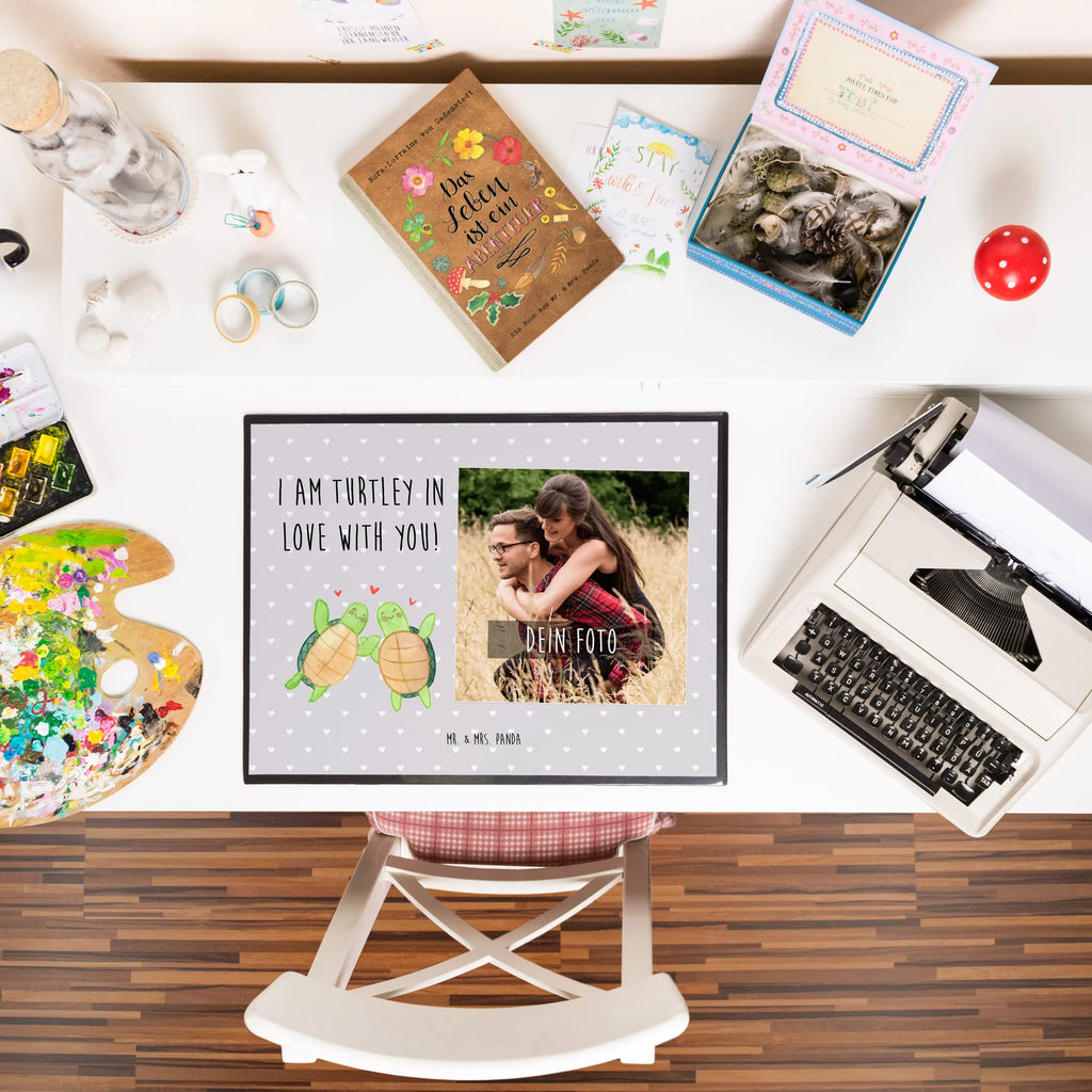 Personalized Photo Desk Mat turtles Pair Personalisierte Foto Schreibtischunterlage, Liebe, Partner, Freund, Freundin, Ehemann, Ehefrau, Heiraten, Verlobung, Heiratsantrag, Liebesgeschenk, Jahrestag, Hocheitstag, Mitbringsel, Valentinstag, Geschenk für Frauen, Geschenk für Freundin, Liebesbeweis, Hochzeitstag, Geschenk für Partner, für Ehemann, für Männer
