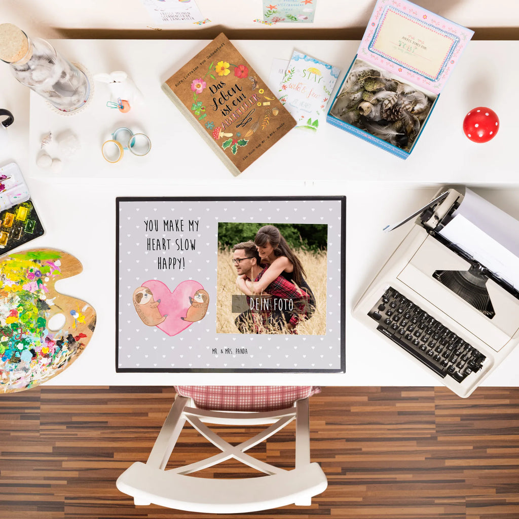Personalized Photo Desk Mat sloths Heart Personalisierte Foto Schreibtischunterlage, Liebe, Partner, Freund, Freundin, Ehemann, Ehefrau, Heiraten, Verlobung, Heiratsantrag, Liebesgeschenk, Jahrestag, Hocheitstag, Geschenk für Frauen, Geschenk für Freundin, Hochzeitstag, Liebesbeweis, für Ehemann, Mitbringsel, Valentinstag, Geschenk für Partner, für Männer