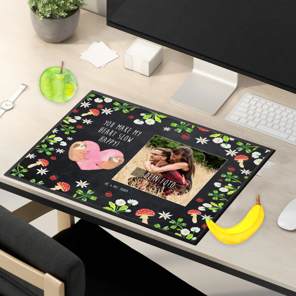 Personalized Photo Desk Mat sloths Heart Personalisierte Foto Schreibtischunterlage, Liebe, Partner, Freund, Freundin, Ehemann, Ehefrau, Heiraten, Verlobung, Heiratsantrag, Liebesgeschenk, Jahrestag, Hocheitstag, Geschenk für Frauen, Geschenk für Freundin, Hochzeitstag, Liebesbeweis, für Ehemann, Mitbringsel, Valentinstag, Geschenk für Partner, für Männer