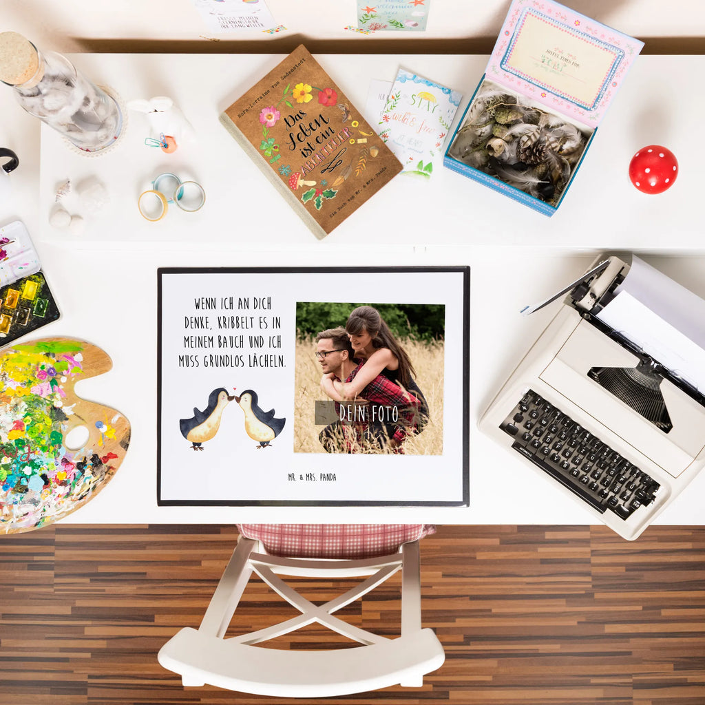 Personalized Photo Desk Mat penguins kiss Personalisierte Foto Schreibtischunterlage, Liebe, Partner, Freund, Freundin, Ehemann, Ehefrau, Heiraten, Verlobung, Heiratsantrag, Liebesgeschenk, Jahrestag, Hocheitstag, für Männer, Liebesbeweis, Hochzeitstag, für Ehemann, Geschenk für Partner, Geschenk für Frauen, Valentinstag, Geschenk für Freundin, Mitbringsel