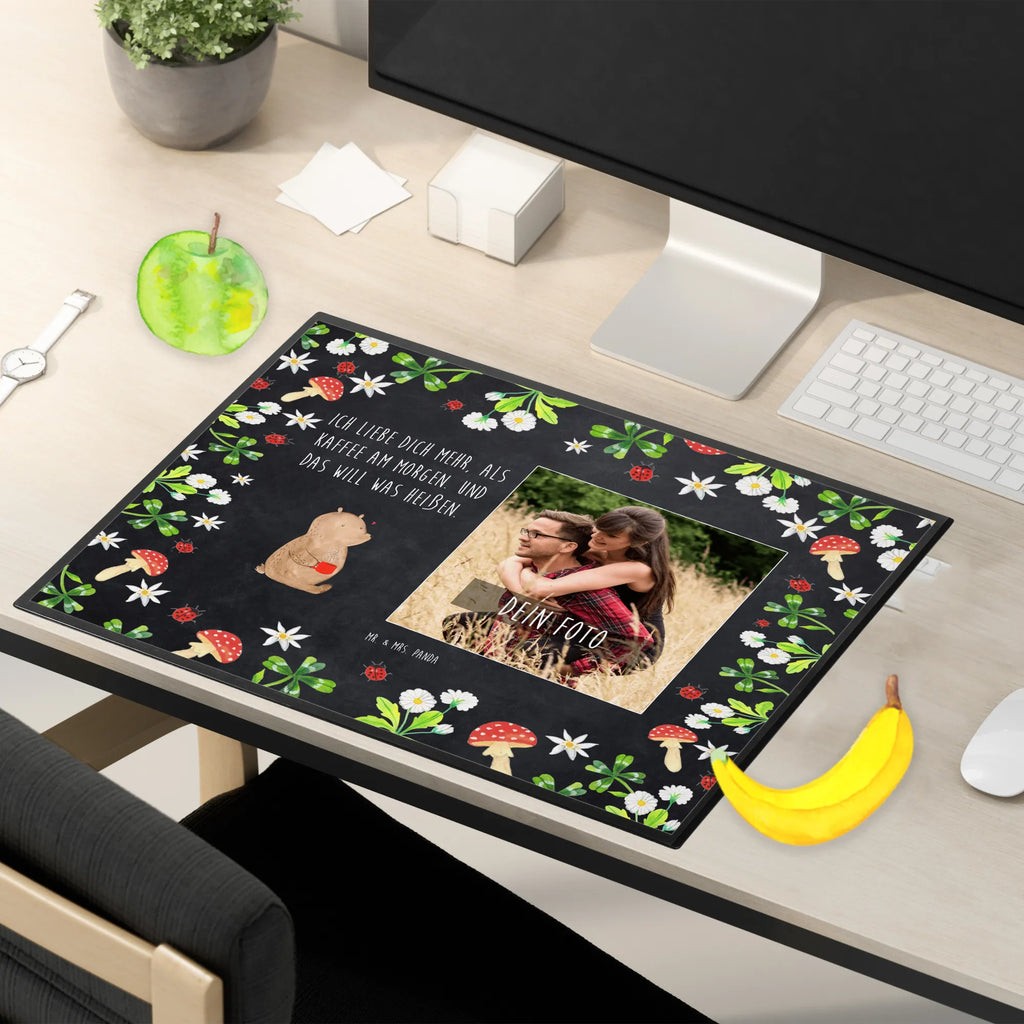 Personalized Photo Desk Mat bear morning coffee Personalisierte Foto Schreibtischunterlage, Liebe, Partner, Freund, Freundin, Ehemann, Ehefrau, Heiraten, Verlobung, Heiratsantrag, Liebesgeschenk, Jahrestag, Hocheitstag, Geschenk für Frauen, Liebesbeweis, Valentinstag, für Ehemann, für Männer, Mitbringsel, Geschenk für Freundin, Geschenk für Partner, Hochzeitstag