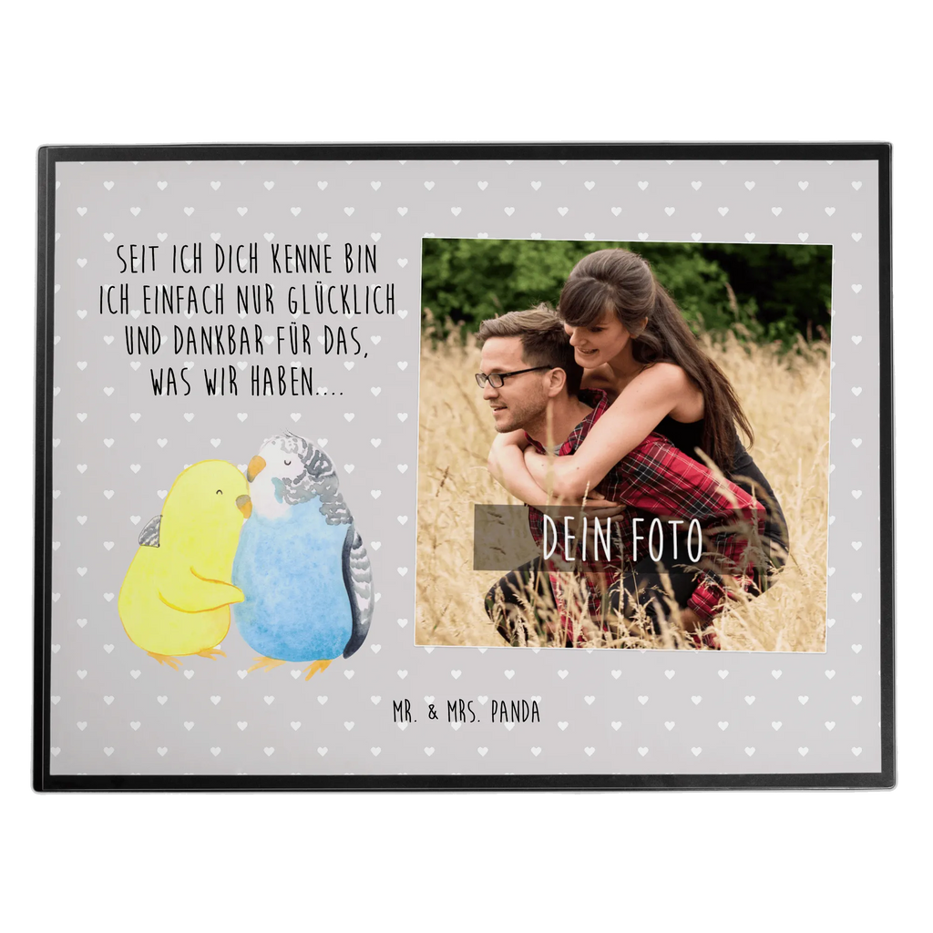 Personalized Photo Desk Mat Parakeets in love Personalisierte Foto Schreibtischunterlage, Liebe, Partner, Freund, Freundin, Ehemann, Ehefrau, Heiraten, Verlobung, Heiratsantrag, Liebesgeschenk, Jahrestag, Hocheitstag, Vögel, Kuscheln, Wellensittich, Nähe, Vertrauen