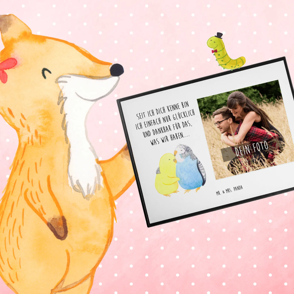 Personalized Photo Desk Mat Parakeets in love Personalisierte Foto Schreibtischunterlage, Liebe, Partner, Freund, Freundin, Ehemann, Ehefrau, Heiraten, Verlobung, Heiratsantrag, Liebesgeschenk, Jahrestag, Hocheitstag, Vögel, Kuscheln, Wellensittich, Nähe, Vertrauen