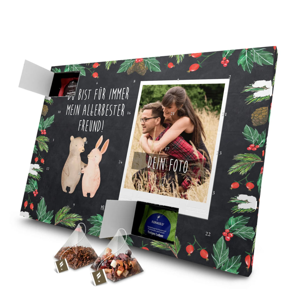 Personalisierter Tee Foto Adventskalender Bär und Hase Umarmen Personalisierter Tee Foto Adventskalender, Freundin, Freund, Liebe, Liebesgeschenk, Jahrestag, Verlobung, Partner, Ehemann, Ehefrau, Heiraten, Heiratsantrag, Hocheitstag, Best Friends, Freunde, Bärchen, Bester Freund, Hase, Bär