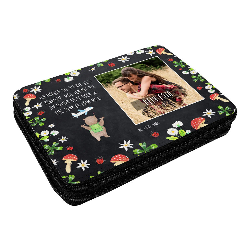 Personalized Photo Pencil Case bear Airplane Personalisierte Foto Federmappe, Liebe, Partner, Freund, Freundin, Ehemann, Ehefrau, Heiraten, Verlobung, Heiratsantrag, Liebesgeschenk, Jahrestag, Hocheitstag, Geschenk für Frauen, Hochzeitstag, für Ehemann, Valentinstag, Mitbringsel, Liebesbeweis, Geschenk für Freundin, Geschenk für Partner, für Männer