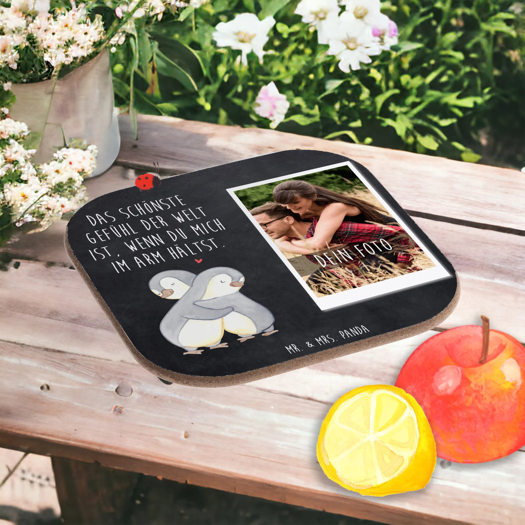 Personalisierter Foto Untersetzer Pinguine Kuscheln Personalisierter Foto Untersetzer, Liebe, Partner, Freund, Freundin, Ehemann, Ehefrau, Heiraten, Verlobung, Heiratsantrag, Liebesgeschenk, Jahrestag, Hocheitstag, Liebesbeweis, für Männer, für Ehemann, Geschenk für Partner, Geschenk für Frauen, Mitbringsel, Geschenk für Freundin, Valentinstag, Hochzeitstag