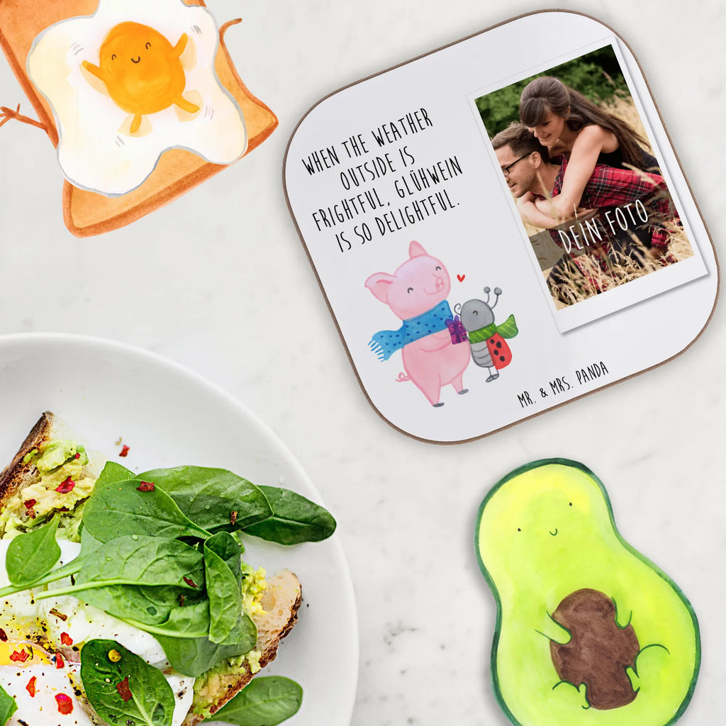 Personalized Photo Coaster Glow Pig Snuggle Personalisierter Foto Untersetzer, Winter, Weihnachten, Weihnachtsdeko, Nikolaus, Advent, Heiligabend, Wintermotiv, Glühwein Liebhaber Geschenk, Marienkäfer in Winterkleidung, Winterlicher Glühwein Spruch, Romantische Geschenkidee Glühwein, Kreatives Glühschwein Design, Süßer Marienkäfer gibt Geschenk, Glühwein ist köstlich Spruch, Herzliches Marienkäfer Motiv, Smörle der stolze Marienkäfer, Handgezeichnetes Glühschwein