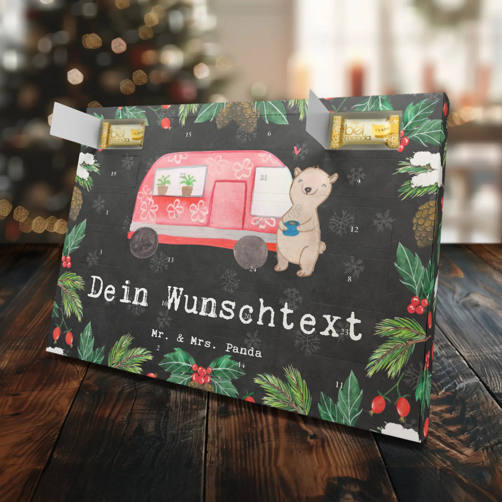 Personalisierter Marzipan Adventskalender Bär Camper Personalisierter Marzipan Adventskalender, Geschenk, Sport, Sportart, Hobby, Schenken, Danke, Dankeschön, Auszeichnung, Gewinn, Sportler, Zelten, Urlaub, Campingplatz, Camper, Campen, Wohnmobil, Roadtrip