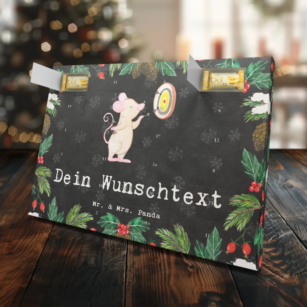 Personalisierter Marzipan Adventskalender Maus Dart spielen Personalisierter Marzipan Adventskalender, Geschenk, Sport, Sportart, Hobby, Schenken, Danke, Dankeschön, Auszeichnung, Gewinn, Sportler, Darten, Darts, Dart Turnier, Dart spielen