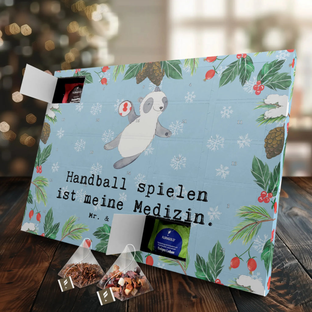Tee Adventskalender Panda Handball spielen Adventskalender mit Tee, Tee Adventskalender, Adventskalender, Geschenk, Schenken, Sport, Sportart, Hobby, Danke, Dankeschön, Auszeichnung, Gewinn, Sportler, Handball Turnier, Handball spielen, Handball Club, Handball Verein