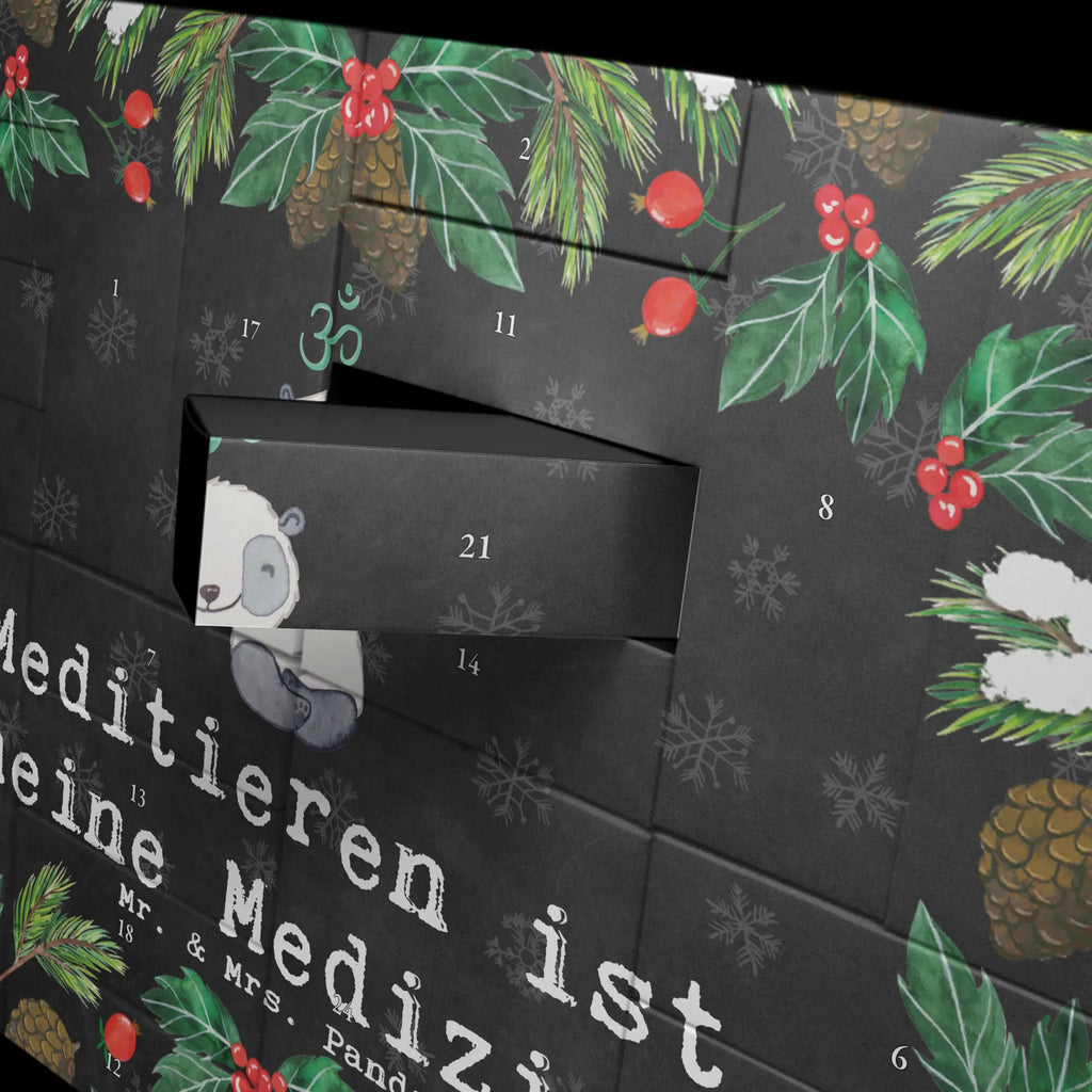 Panda medytować Adventskalender mit 24 Schachteln, Tisch Adventskalender, Adventskalender Schachteln, Weihnachtskalender Selbst Befüllen, Adventskalender Deko, Erwachsenen Adventskalender, Kalender Zum Befüllen, Bastel Adventskalender, Adventskalender Karton, Weihnachtskalender, Adventskalender für Erwachsene, Karton Adventskalender, Geschenkekalender, Schachtel Adventskalender, Adventskalender ohne Inhalt, Leerer Adventskalender, Befüllbarer Adventskalender, Adventskalender 24 Boxen, Adventskalender Selbst Befüllen, Weihnachtskalender Schachteln, Weihnachtskalender Zum Befüllen, Adventskalender Zum Befüllen, Adventskalender, Adventskalender leer, Adventskalender Boxen, Geschenke Adventskalender, Adventskalender Schachtel, Weihnachtskalender Boxen, Adventskalender Zum Aufstellen, Diy Adventskalender, Adventskalender Box, Adventskalender Zum Füllen, Adventskalender Zum Selbst Befüllen, Geschenk, Schenken, Sport, Sportart, Hobby, Danke, Dankeschön, Auszeichnung, Gewinn, Sportler, Meditieren, Meditation, Meditationskurs