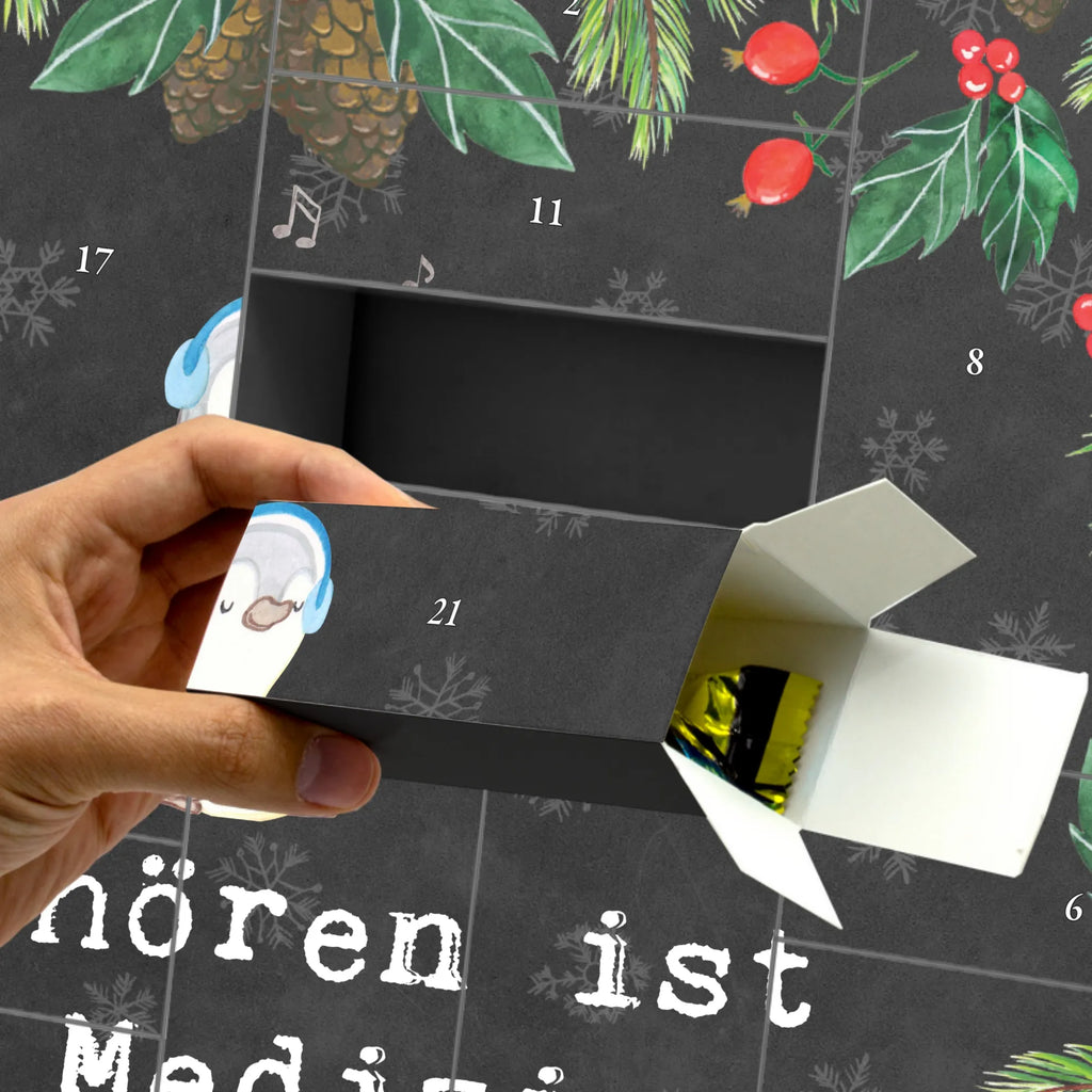 Befüllbarer Adventskalender Pinguin Musik hören Geschenkekalender, Adventskalender Box, Adventskalender Selbst Befüllen, Adventskalender Zum Aufstellen, Tisch Adventskalender, Adventskalender Schachteln, Adventskalender mit 24 Schachteln, Bastel Adventskalender, Adventskalender leer, Befüllbarer Adventskalender, Weihnachtskalender Schachteln, Adventskalender, Weihnachtskalender Boxen, Leerer Adventskalender, Adventskalender 24 Boxen, Kalender Zum Befüllen, Erwachsenen Adventskalender, Weihnachtskalender, Adventskalender Boxen, Adventskalender Karton, Geschenke Adventskalender, Weihnachtskalender Selbst Befüllen, Adventskalender Zum Füllen, Adventskalender ohne Inhalt, Weihnachtskalender Zum Befüllen, Adventskalender Schachtel, Adventskalender für Erwachsene, Adventskalender Deko, Diy Adventskalender, Adventskalender Zum Selbst Befüllen, Schachtel Adventskalender, Adventskalender Zum Befüllen, Karton Adventskalender, Geschenk, Schenken, Sport, Sportart, Hobby, Danke, Dankeschön, Auszeichnung, Gewinn, Sportler, Musik hören, Lieblingssong