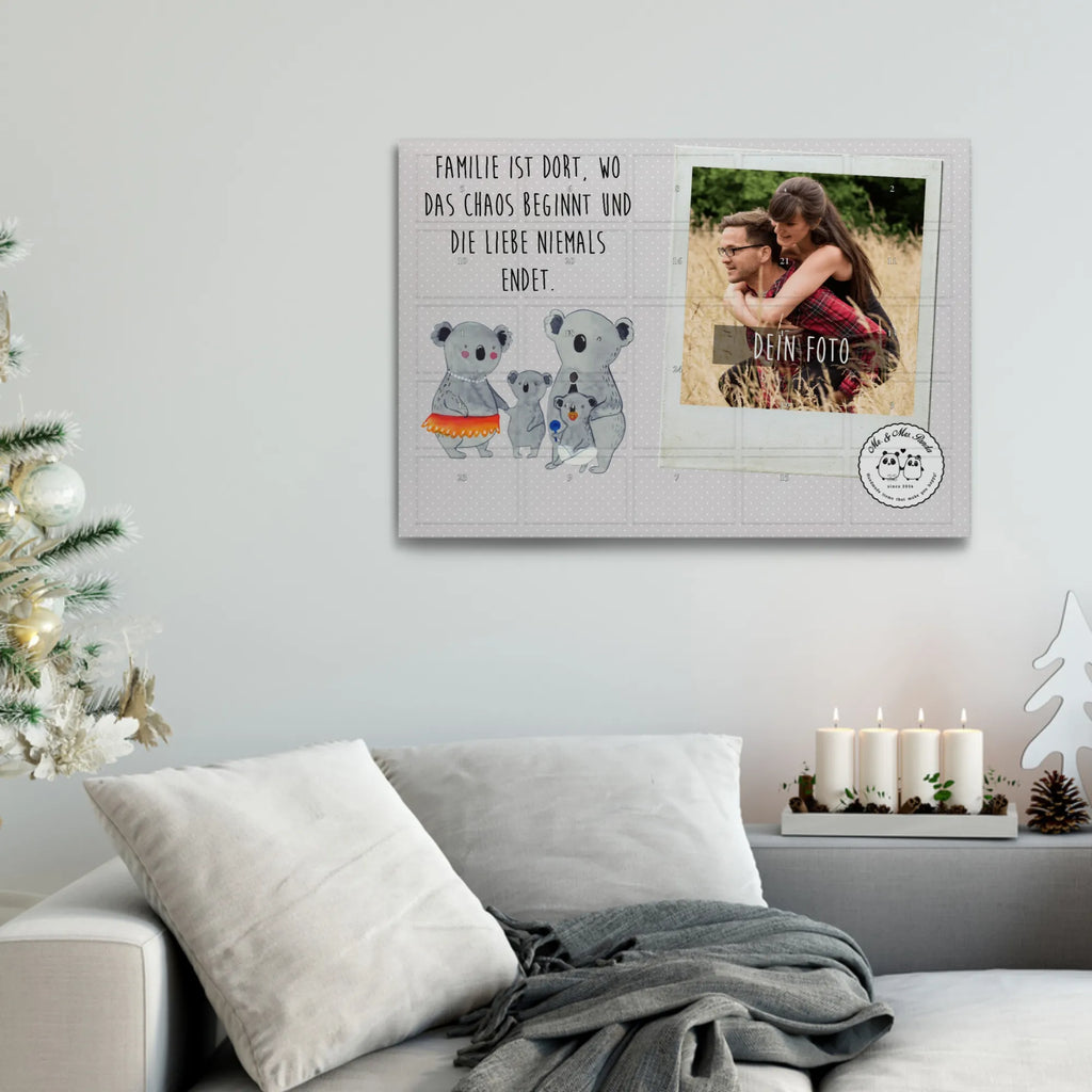 Personalisierter Tee Foto Adventskalender Koala Familie Personalisierter Tee Foto Adventskalender, Muttertag, Vatertag, Mama, Papa, Oma, Opa, Familie, Schwester, Bruder, Geschwister, Koalas, Kinder, Family, Familienleben, Koala