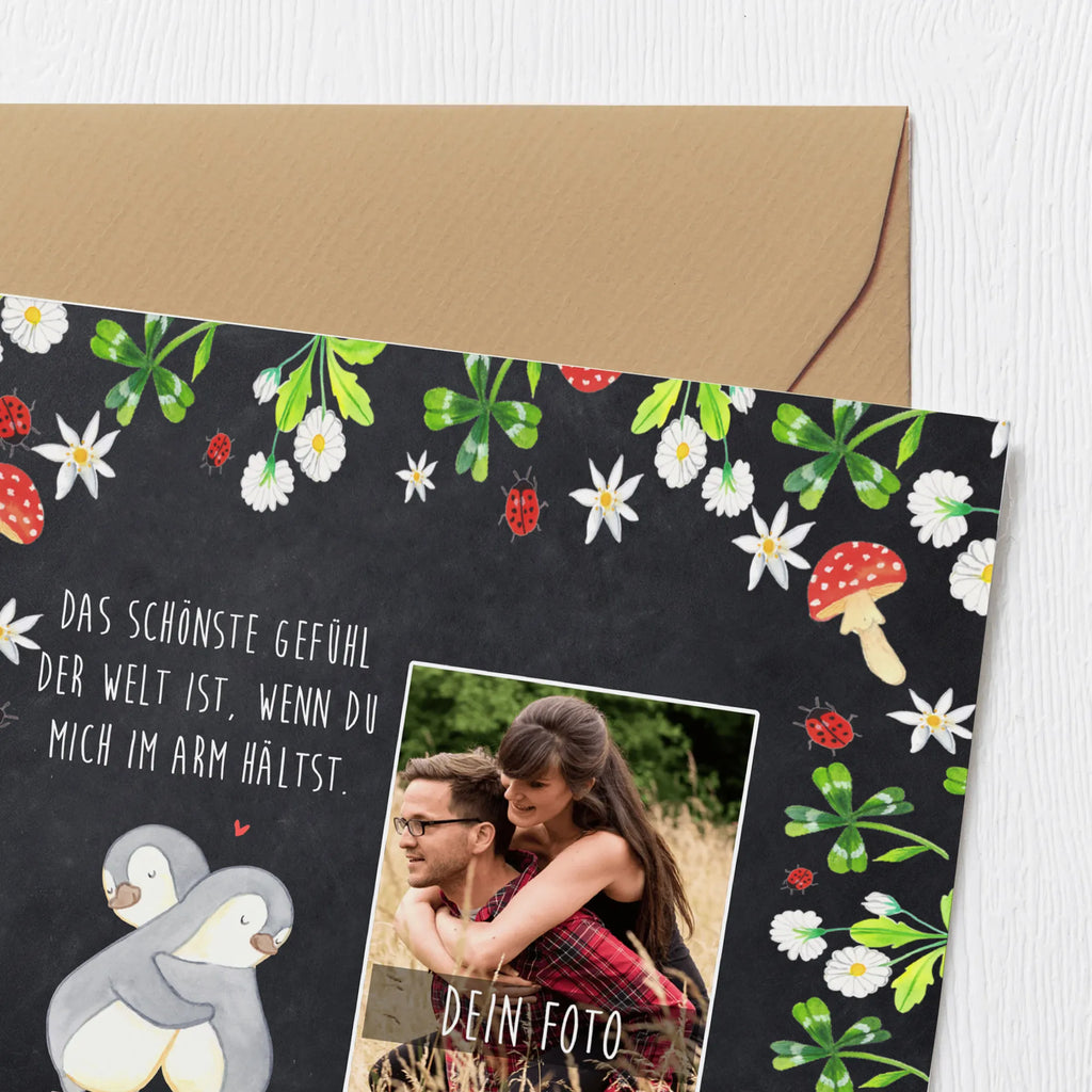Personalisierte Foto Deluxe Karte Pinguine Kuscheln Personalisierte Foto Grußkarte, Liebe, Partner, Freund, Freundin, Ehemann, Ehefrau, Heiraten, Verlobung, Heiratsantrag, Liebesgeschenk, Jahrestag, Hocheitstag, Geschenk für Partner, Geschenk für Freundin, Hochzeitstag, für Männer, Geschenk für Frauen, Valentinstag, Liebesbeweis, Mitbringsel, für Ehemann