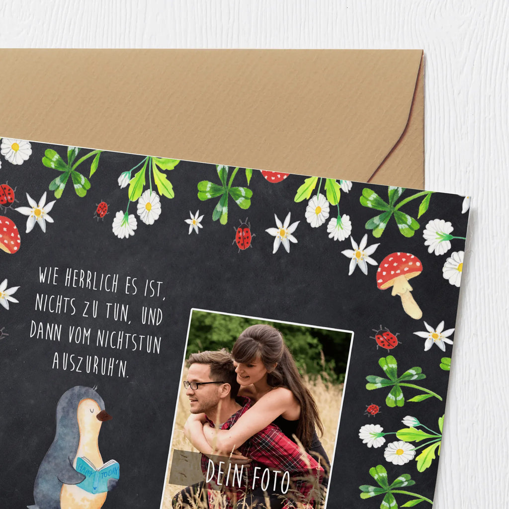 Personalized Photo Deluxe Card Penguin A book Personalisierte Foto Grußkarte, Pinguin, Pinguine, Buch, Lesen, Bücherwurm, Nichtstun, Faulenzen, Ferien, Urlaub, Freizeit