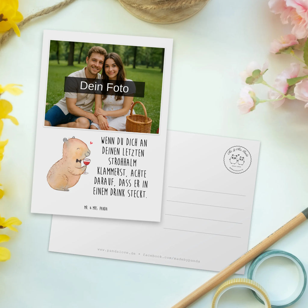 Personalized Photo Postcard Capybara wine Personalisierte Foto Postkarte, Tiermotive, Gute Laune, lustige Sprüche, Tiere, Capybara Weinflasche, Weinliebhaber Geschenk, Capybara Zeichnung, Adrette Tiere, Panda Handzeichnung, Weintrinkendes Nagetier, Capybara Kunstwerk, Geschenk für Weinkenner, Stilvolles Capybara, Heiterer Capybara, Liebe zum Wein Spruch, Wein Spaßbild, Handgezeichnetes Capybara