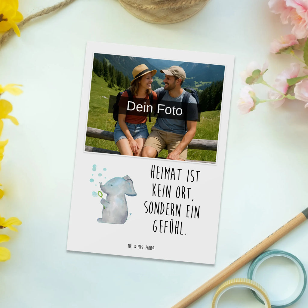 Personalisierte Foto Postkarte Elefant Seifenblasen Personalisierte Foto Postkarte, Tiermotive, Gute Laune, lustige Sprüche, Tiere, Dickhäuter, Rüsseltier, Liebesspruch, Seifenblasen, Liebesbeweis, Elefanten, Heimat, Elefant, Liebe, Gefühl. Daheim
