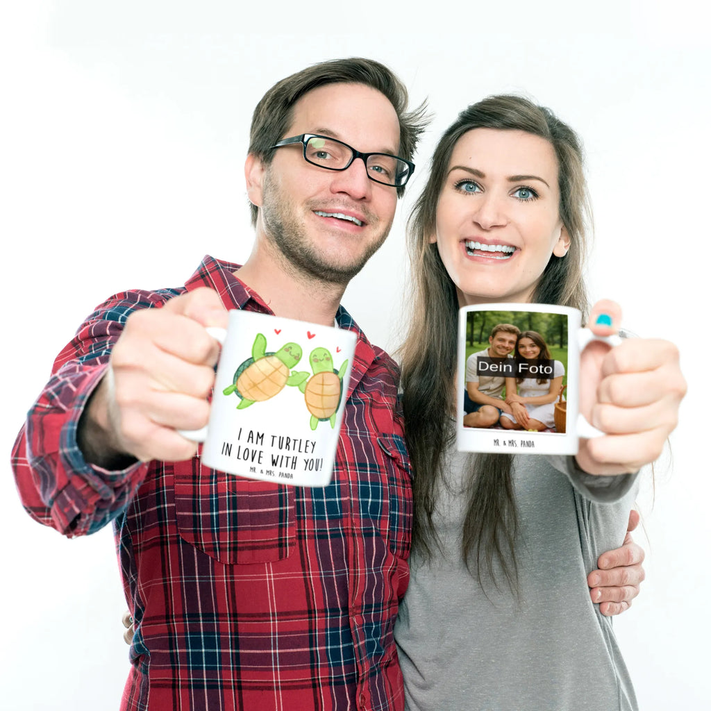 Personalisierte Foto Tasse Schildkröten Paar Personalisierte Foto Tasse, Liebe, Partner, Freund, Freundin, Ehemann, Ehefrau, Heiraten, Verlobung, Heiratsantrag, Liebesgeschenk, Jahrestag, Hocheitstag, Valentinstag, Geschenk für Frauen, Geschenk für Partner, für Ehemann, Mitbringsel, Hochzeitstag, Geschenk für Freundin, Liebesbeweis, für Männer