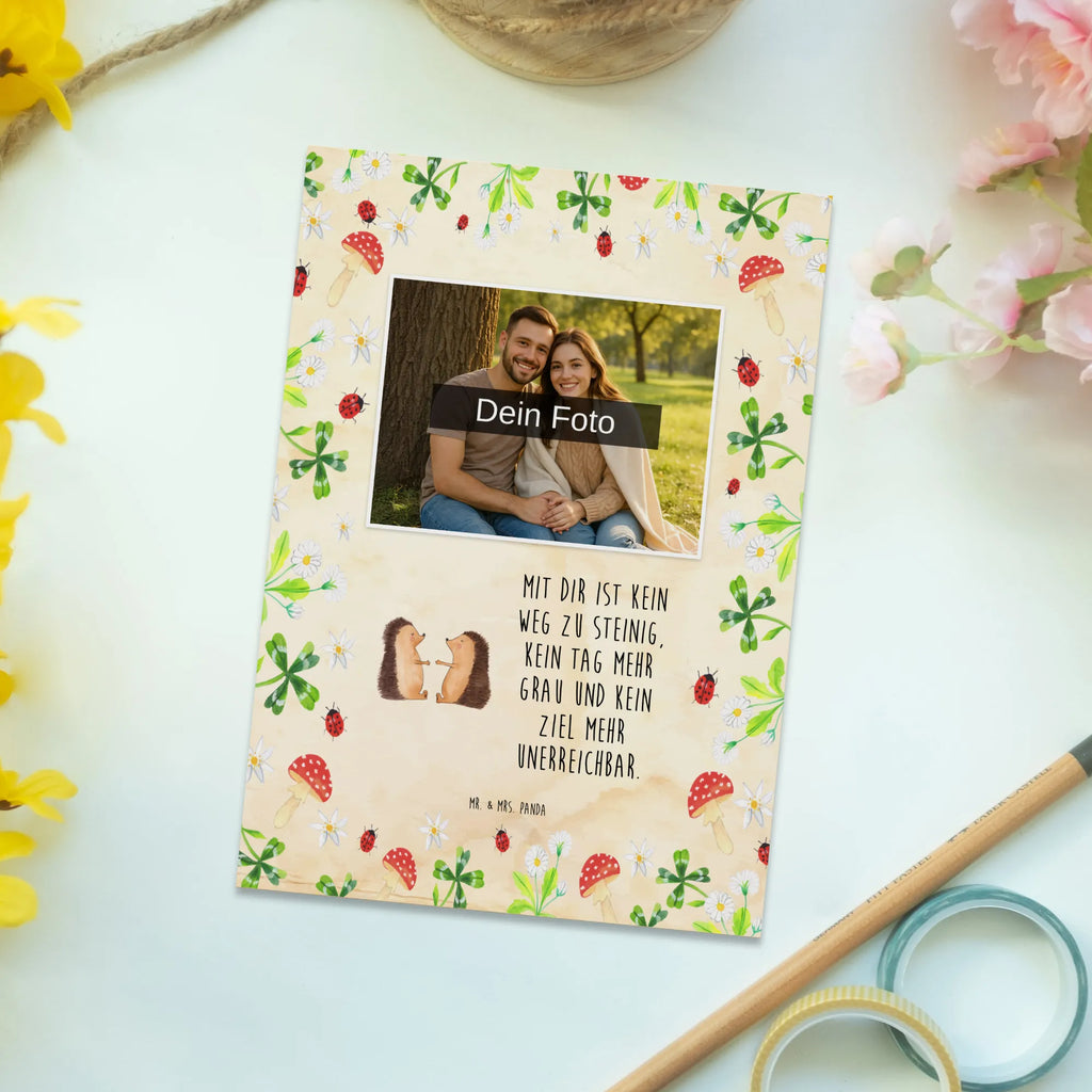 Personalisierte Foto Postkarte Igel Liebe Personalisierte Foto Postkarte, Liebe, Partner, Freund, Freundin, Ehemann, Ehefrau, Heiraten, Verlobung, Heiratsantrag, Liebesgeschenk, Jahrestag, Hocheitstag, Verheiratet, Hochzeit, Geschenk, Liebesbeweis, Verlobt, Hochzeitstag, Verliebt, Igel