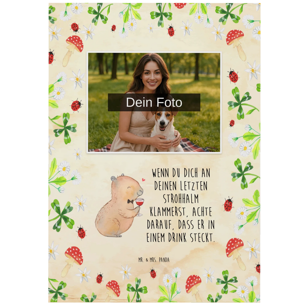 Personalized Photo Postcard Capybara wine Personalisierte Foto Postkarte, Tiermotive, Gute Laune, lustige Sprüche, Tiere, Capybara Weinflasche, Weinliebhaber Geschenk, Capybara Zeichnung, Adrette Tiere, Panda Handzeichnung, Weintrinkendes Nagetier, Capybara Kunstwerk, Geschenk für Weinkenner, Stilvolles Capybara, Heiterer Capybara, Liebe zum Wein Spruch, Wein Spaßbild, Handgezeichnetes Capybara