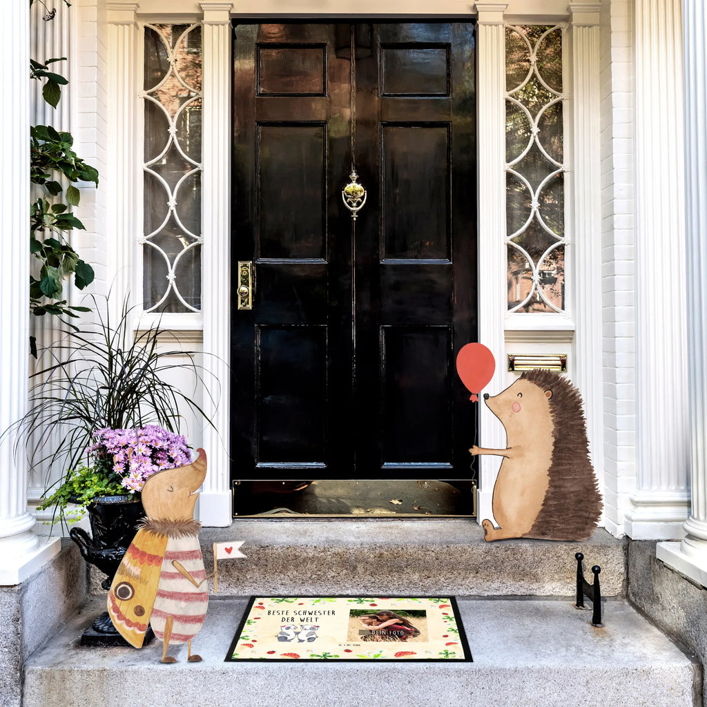 Personalized Photo Doormat panda best sister in the world Personalisierte Foto Fußmatte, für, Dankeschön, Geschenk, Schenken, Geburtstag, Geburtstagsgeschenk, Geschenkidee, Danke, Bedanken, Mitbringsel, Freude machen, Geschenktipp, Liebe, Beste, Schwesterherz, Kleinigkeit, Geschwister, Tochter, Familie, Sister, Schwestern, Kinder, Schwester