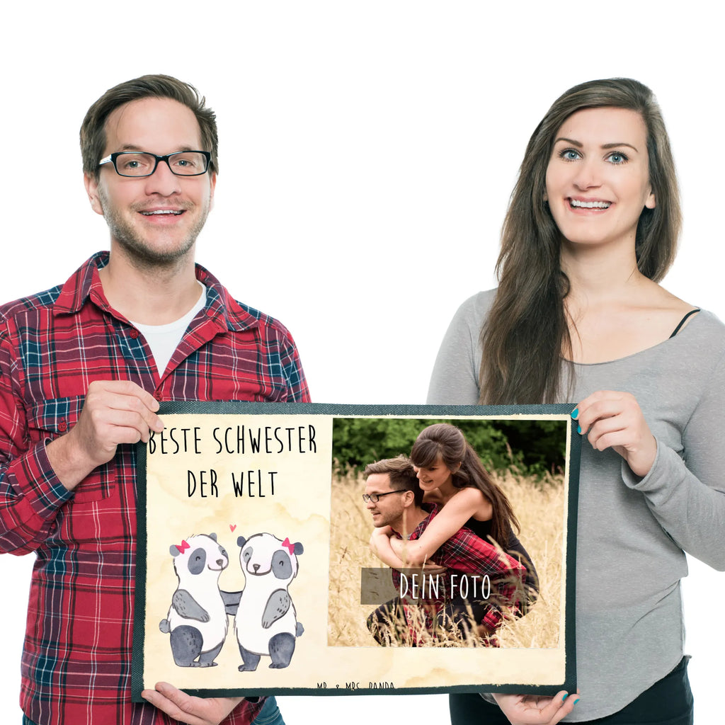 Personalized Photo Doormat panda best sister in the world Personalisierte Foto Fußmatte, für, Dankeschön, Geschenk, Schenken, Geburtstag, Geburtstagsgeschenk, Geschenkidee, Danke, Bedanken, Mitbringsel, Freude machen, Geschenktipp, Liebe, Beste, Schwesterherz, Kleinigkeit, Geschwister, Tochter, Familie, Sister, Schwestern, Kinder, Schwester