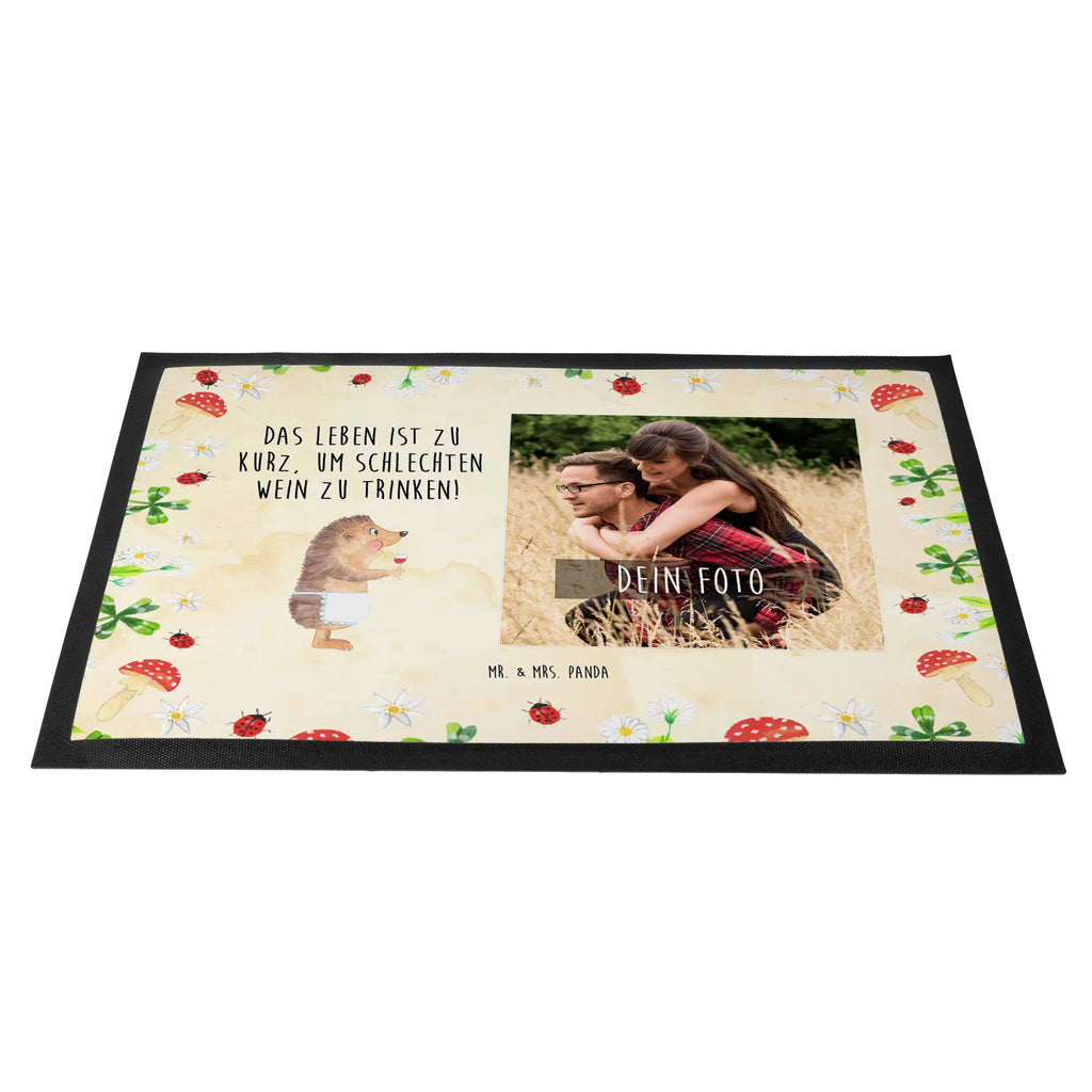 Personalisierte Foto Fußmatte Igel Wein Personalisierte Foto Fußmatte, Tiermotive, Gute Laune, lustige Sprüche, Tiere, Wein Deko, Geschenk Weintrinker, Rotwein, Weinglas, Wein trinken, Geschenk Weinliebhaber, Weißwein, Wein Spruch, Igel