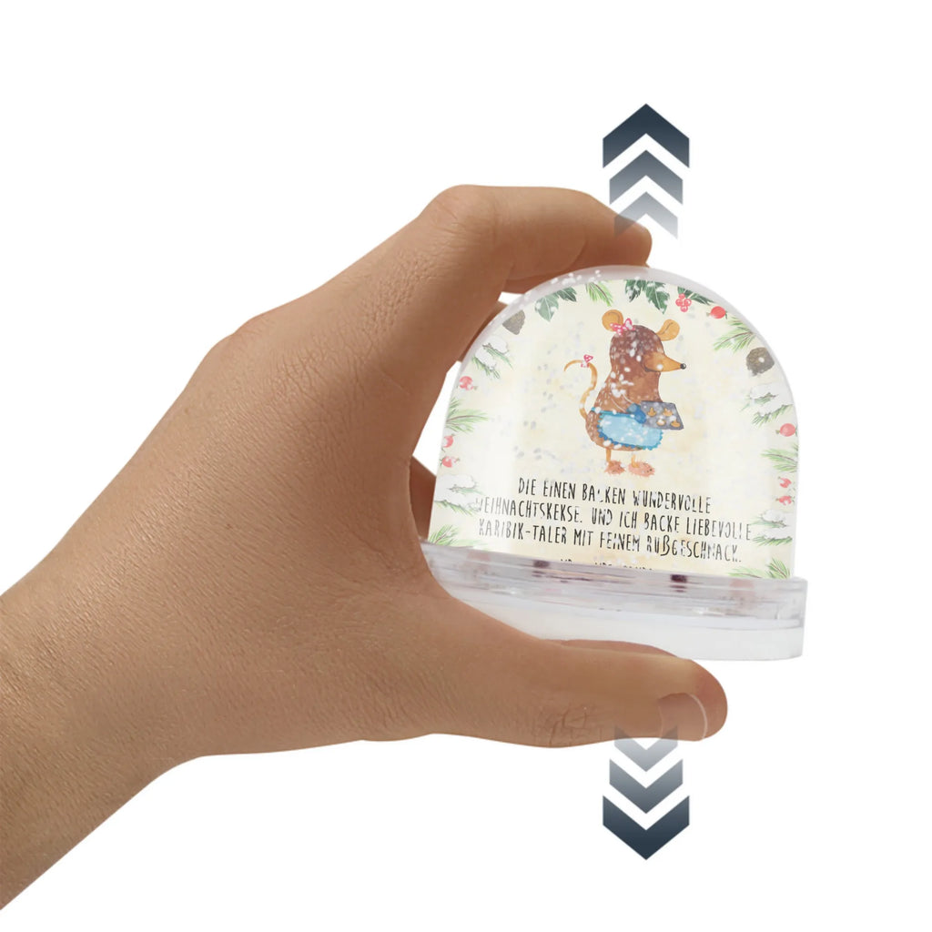 Snow globe Mouse Cookies Schneekugel Mit Figur, Schneekugel Klein, Schneekugel Mit Glitzer, Schneekugel Aus Kunststoff, Schneekugel Mit Weihnachtsmann, Schneekugel Für Erwachsene, Schneekugel Nostalgisch, Schneekugel Handgemacht, XXL Schneekugel, Schneekugel Aus Glas, Schneekugel Mit Schnee-Effekt, Schneekugel Mit Haus, Schneekugel Romantisch, Schneekugel Mit Musik, Schneekugel Mit Spieluhr, Schneekugel Mit Schneemann, Schneekugel Für Kinder, Schneekugel, Schneekugel Groß, Deko Schneekugel, Schneekugel Mit Engel, Geschenkidee Schneekugel, Schneekugel Modern, Glaskugel Mit Schnee, Schneekugel Für Deko, Schneekugel Mit Motiv, Schneekugel Klassisch, Schneekugel Vintage, Schneekugel Mit Tiermotiv, Schneekugel Für Sammler, Schneekugeln, Schüttelkugel, Schneekugel Mit Stadtmotiv, Winterdeko Kugel, Schneekugel Als Geschenk, Schneekugel Mit Licht, Schneekugel Mit Tannenbaum, Weihnachtskugel, Mini Schneekugel, Schneekugel Für Advent, Schneekugel Weihnachten, Schneekugel Für Weihnachten, Schneekugel Mit Herz, Winterkugel, Winter, Weihnachten, Weihnachtsdeko, Nikolaus, Advent, Heiligabend, Wintermotiv, Chaosqueen, backen, Plätzchen, Kekse, Weihnachtskekse, Weihnachtsbäckerei, Maus