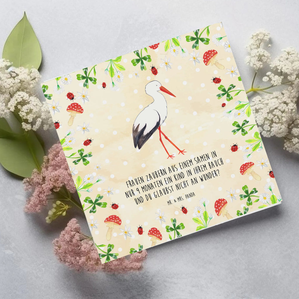 Deluxe Karte Storch Glückwunschkarte, Geburtstagskarte, Einladungskarte, Karte, Hochzeitskarte, Grußkarte, Hochwertige Grußkarte, Klappkarte, Hochwertige Klappkarte, Tiermotive, Gute Laune, lustige Sprüche, Tiere, Mutter, Mutter werden, Geburt, Storch, Mütter, Störche, Babybauch, Schwanger, Schwangerschaft, Baby