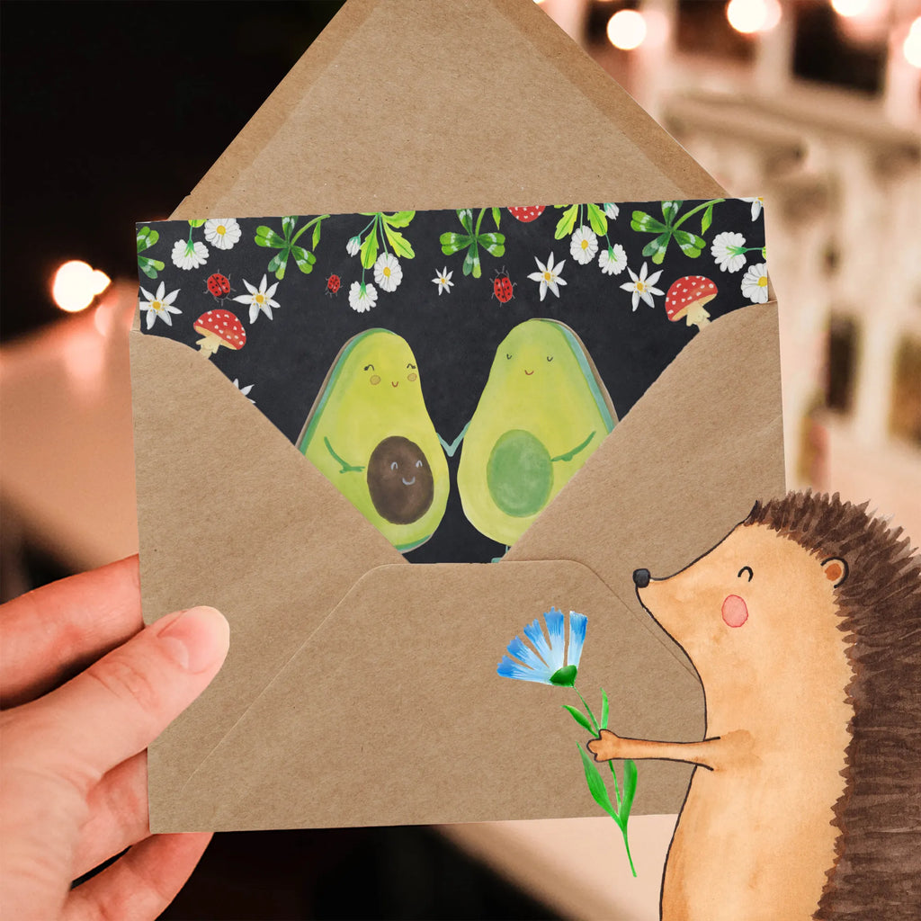 Deluxe Karte Avocado Pärchen Karte, Einladungskarte, Hochwertige Grußkarte, Klappkarte, Geburtstagskarte, Hochzeitskarte, Hochwertige Klappkarte, Grußkarte, Glückwunschkarte, Avocado, Veggie, Vegan, Gesund, Kinder, Schwangerschaft, Hochzeit, Avocuddle, Avocados, Babyshower, Babyparty, Geburt, Liebe, Familie