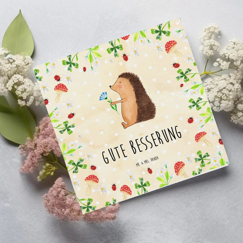 Deluxe Card Hedgehog Flower Glückwunschkarte, Grußkarte, Karte, Klappkarte, Hochwertige Klappkarte, Einladungskarte, Hochwertige Grußkarte, Geburtstagskarte, Hochzeitskarte, Tiermotive, Gute Laune, lustige Sprüche, Tiere, krank, Genesungswünsche, Gute Besserung, Besuch, Igel, Krankenhaus, Krankheit
