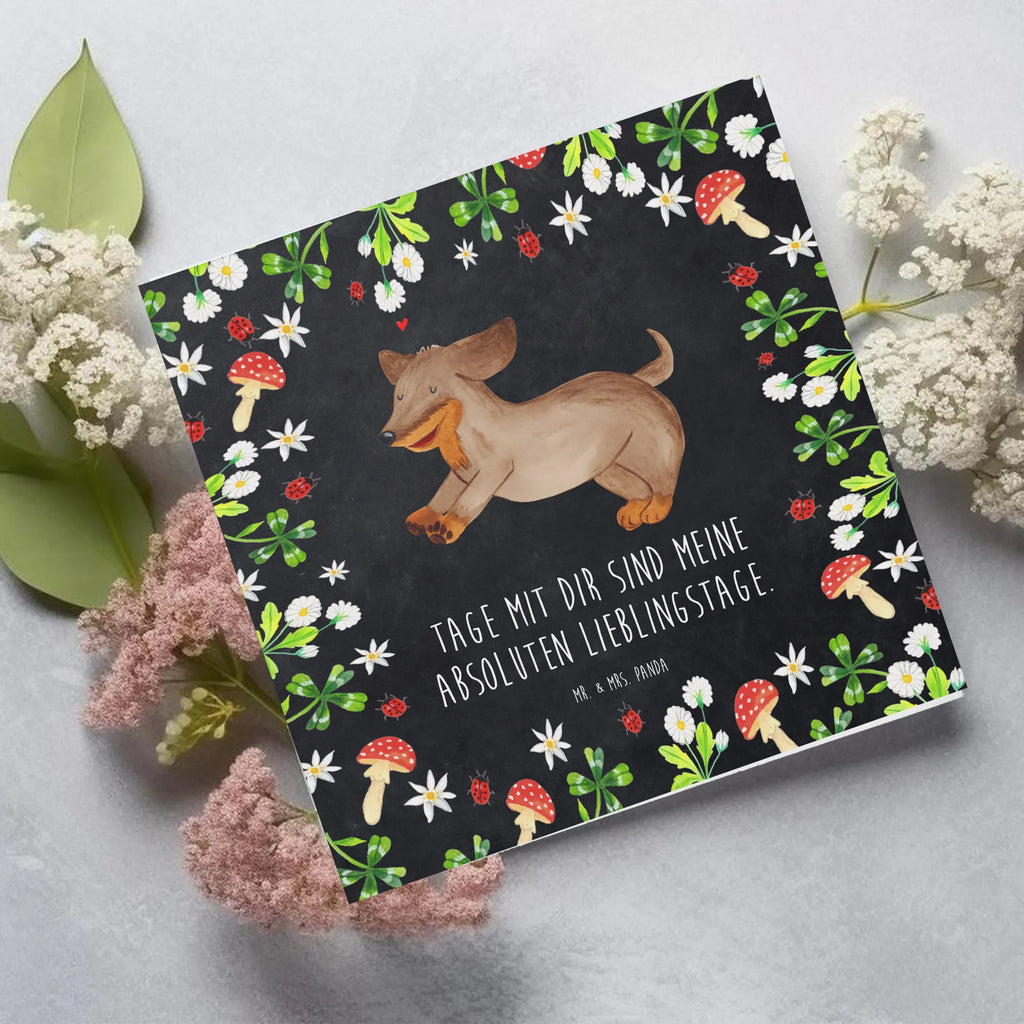 Deluxe Card Dog dachshund Geburtstagskarte, Karte, Einladungskarte, Glückwunschkarte, Grußkarte, Hochzeitskarte, Klappkarte, Hochwertige Grußkarte, Hochwertige Klappkarte, Hund, Hundemotiv, Haustier, Hunderasse, Tierliebhaber, Hundebesitzer, Sprüche, Hunde, Dackel, happy dog, Dachshund