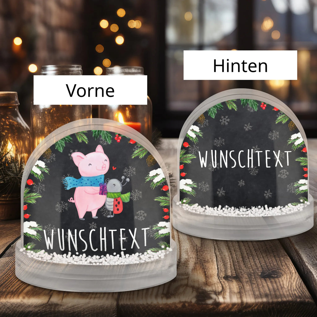 Personalized Snow Globe Glow Pig Snuggle Schneekugel Für Sammler Personalisiert, Romantische Schneekugel Mit Wunschtext, Schneekugel Mit Herz Und Namen, Winterkugel Mit Wunschtext, Schneekugel Mit Gravur, Schneekugel Mit Stadtmotiv Und Namen, Schneekugel Mit Initialen, Schneekugel Für Erwachsene Mit Namen, Schneekugel Als Geschenk Mit Namen, Glaskugel Mit Namen, Schneekugel Mit Spruch, Schneekugel Für Paare Mit Gravur, Weihnachtskugel Mit Wunschtext, Schneekugel Mit Figur Und Gravur, Klassische Schneekugel Mit Namen, Schneekugel Mit Datum, Schneekugel Mit Text, Schneekugel Mit Wunschtext, Personalisierte Schneekugel, Schneekugel Für Kinder Mit Wunschtext, Schneekugel Mit Spieluhr Und Gravur, Geschenkidee Schneekugel Mit Namen, Schneekugel Mit Liebevollem Text, Moderne Schneekugel Mit Text, Schneekugel Selbst Gestalten, Schneekugel Mit Namen, Schneekugel Weihnachten Mit Namen, Schneekugel Mit Licht Und Wunschtext, Schneekugel Mit Tiermotiv Und Wunschtext, Winter, Weihnachten, Weihnachtsdeko, Nikolaus, Advent, Heiligabend, Wintermotiv, Süßer Marienkäfer gibt Geschenk, Smörle der stolze Marienkäfer, Herzliches Marienkäfer Motiv, Romantische Geschenkidee Glühwein, Winterlicher Glühwein Spruch, Kreatives Glühschwein Design, Handgezeichnetes Glühschwein, Glühwein Liebhaber Geschenk, Glühwein ist köstlich Spruch, Marienkäfer in Winterkleidung