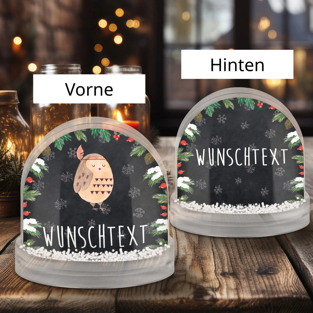 Personalisierte Schneekugel Eule Federschmuck Personalisierte Schneekugel, Schneekugel Selbst Gestalten, Schneekugel Mit Initialen, Winterkugel Mit Wunschtext, Glaskugel Mit Namen, Schneekugel Mit Namen, Schneekugel Mit Spruch, Schneekugel Mit Figur Und Gravur, Schneekugel Mit Wunschtext, Schneekugel Für Paare Mit Gravur, Schneekugel Für Kinder Mit Wunschtext, Schneekugel Mit Stadtmotiv Und Namen, Schneekugel Mit Gravur, Schneekugel Für Sammler Personalisiert, Schneekugel Mit Datum, Moderne Schneekugel Mit Text, Schneekugel Mit Liebevollem Text, Romantische Schneekugel Mit Wunschtext, Schneekugel Mit Tiermotiv Und Wunschtext, Schneekugel Weihnachten Mit Namen, Schneekugel Mit Text, Klassische Schneekugel Mit Namen, Schneekugel Für Erwachsene Mit Namen, Weihnachtskugel Mit Wunschtext, Geschenkidee Schneekugel Mit Namen, Schneekugel Mit Spieluhr Und Gravur, Schneekugel Als Geschenk Mit Namen, Schneekugel Mit Licht Und Wunschtext, Schneekugel Mit Herz Und Namen, Eule, Eule Deko, Federschmuck, Owl, Das Leben ist ein Abenteuer, Dekoration, Reisespruch