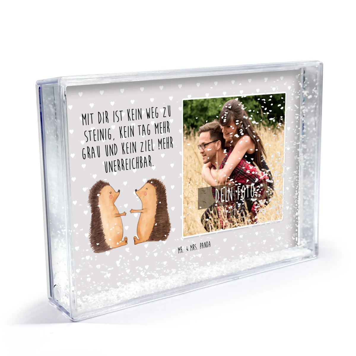 Schüttelrahmen mit Foto Igel Liebe Personalisierter Rahmen mit Foto, Mr. & Mrs. Panda Schüttelrahmen mit Foto, Schüttelrahmen für persönliches Foto, Fotorahmen mit eigenem Foto, Schüttelrahmen mit Bild, Schüttelrahmen mit Tiefenwirkung und Foto, Personalisierter Schüttelrahmen, Rahmen mit eigenem Foto, Fotobilderrahmen personalisiert, Schüttelrahmen mit deinem Foto, Fotorahmen zum Schütteln mit Foto, Fotorahmen mit Wunschfoto, Schüttelrahmen mit eigenem Foto, Schüttelrahmen eigenes Foto, individueller Schüttelrahmen mit Foto, Personalisierter Bilderrahmen, Personalisierbarer Bilderrahmen mit Foto, Personalisierter Schneebilderrahmen Foto, Fotorahmen mit eigenem Bild, Bilderrahmen mit eigenem Bild, Personalisierbarer Fotorahmen mit Foto, Schüttelrahmen mit Wunschfoto, Personalisierbarer Schüttelrahmen mit Foto, Schüttelrahmen mit Foto und Schnee, Schüttelbilderrahmen mit Foto, Schüttelrahmen Mr. & Mrs. Panda Foto, Schneerahmen mit Foto personalisiert, Schneeschüttelrahmen mit Foto, Bilderrahmen für eigene Fotos, Schüttelrahmen mit eigenem Bild, Personalisierter Fotorahmen, Bilderrahmen mit Foto zum Schütteln, Rahmen mit Foto, Foto Schüttelrahmen Acrylglas, Schüttelrahmen Wunschfoto, Foto Schüttelrahmen, Bilderrahmen mit Foto, Foto Schüttelrahmen mit Schnee, Schüttelrahmen mit Foto personalisiert, Acryl Schüttelrahmen mit Foto, Fotoschüttelrahmen, Acryl Bilderrahmen mit Foto, Acrylglas Schüttelrahmen mit Foto, Schüttelrahmen mit Foto, Bilderrahmen mit Wunschfoto, Freundin, Freund, Liebe, Liebesgeschenk, Jahrestag, Verlobung, Partner, Ehemann, Ehefrau, Heiraten, Heiratsantrag, Hocheitstag, Verlobt, Hochzeitstag, Verliebt, Verheiratet, Geschenk, Liebesbeweis, Hochzeit, Igel