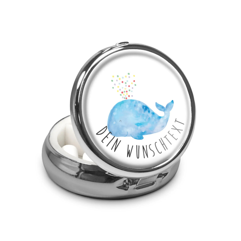 Personalisierte Pillendose Wal Konfetti Personalisierte Pillendose klein, Personalisierte Dose, Tabletten, Personalisierte Pillendose, Pillen, Personalisierte Pillenorganizer, Pillendose mit Wunschnamen, Personalisierte Tablettenbox, Personalisierter Tablettenorganizer, Meerestiere, Meer, Urlaub, Wale, Konfetti, Abnehmen, Neuanfang, Geburtstag, Wal, Motivation, Diät, Lebensabschnitt, Trennung, Neustart