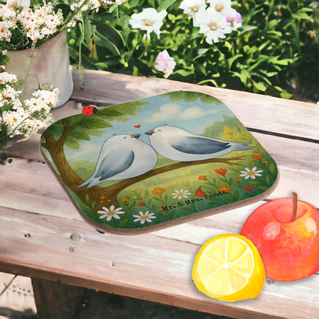 Square coaster Turtledoves in love Design Korkuntersetzer, Glasuntersetzer, Untersetzer Gläser, Getränkeuntersetzer, Untersetzer, Bierdeckel, Untersetzer aus Holz, Holzuntersetzer, Untersetzer für Gläser, Untersetzer Holz, Untersetzer Design, Tassen Untersetzer, Liebe, Partner, Freund, Freundin, Ehemann, Ehefrau, Heiraten, Verlobung, Heiratsantrag, Liebesgeschenk, Jahrestag, Hocheitstag, Verheiratet, Verlobt, Geschenk Freund, Verliebt, Turteltauben, Turteltäubchen, Tauben, Geschenk Freundin, Liebesbeweis, Geschenk Hochzeit, Hochzeitstag