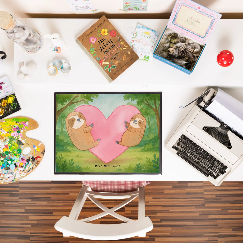 Schreibtischunterlage Faultiere Herz Design Schreibunterlage, Schreibtischauflage, Bürobedarf, Büroartikel, Schreibwaren, Schreibtisch Unterlagen, Schreibtischunterlage Groß, Liebe, Partner, Freund, Freundin, Ehemann, Ehefrau, Heiraten, Verlobung, Heiratsantrag, Liebesgeschenk, Jahrestag, Hocheitstag, Valentinstag, Geschenk für Frauen, Hochzeitstag, Mitbringsel, Geschenk für Freundin, Geschenk für Partner, Liebesbeweis, für Männer, für Ehemann