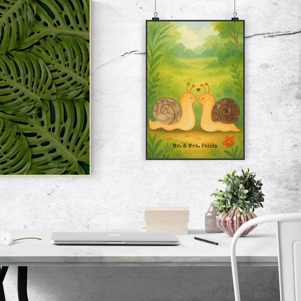 Poster Miłość ślimaków Design Raumdekoration, Kunstdruck, Mr. & Mrs. Panda Poster, Poster, Wanddeko, Handgemaltes Poster, Wandposter, Küchenposter, Posterdruck, Designposter, Wanddeko Bild, Kinderposter, Bild, Wanddekoration, Liebe, Partner, Freund, Freundin, Ehemann, Ehefrau, Heiraten, Verlobung, Heiratsantrag, Liebesgeschenk, Jahrestag, Hocheitstag
