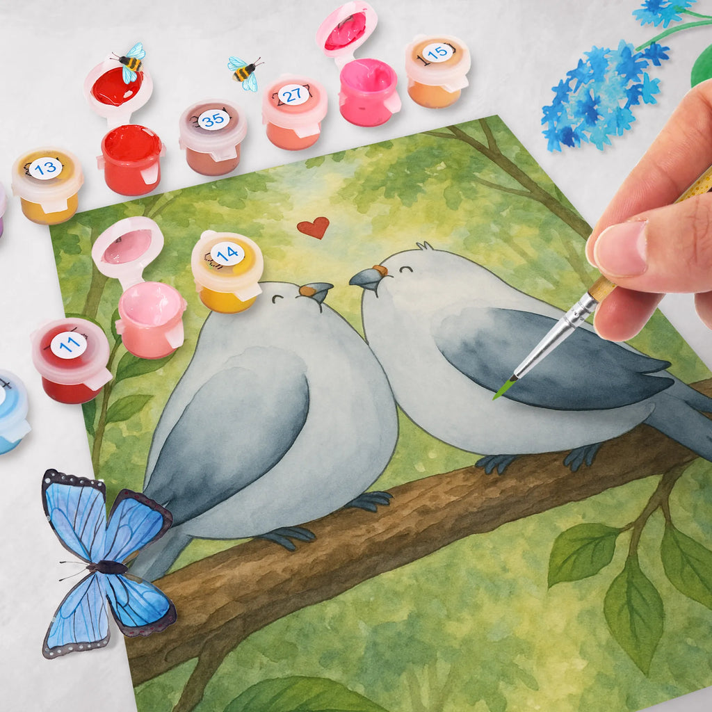 Malen nach Zahlen Turteltauben Liebe Design Malen nach Zahlen, DIY, Malen, Kunstwerk, Künstler, Bastelidee, Baseln, Kreativität, Ausmalbild, Liebe, Partner, Freund, Freundin, Ehemann, Ehefrau, Heiraten, Verlobung, Heiratsantrag, Liebesgeschenk, Jahrestag, Hocheitstag, Turteltäubchen, Turteltauben, Geschenk Hochzeit, Hochzeitstag, Tauben, Verlobt, Geschenk Freund, Geschenk Freundin, Verheiratet, Verliebt, Liebesbeweis